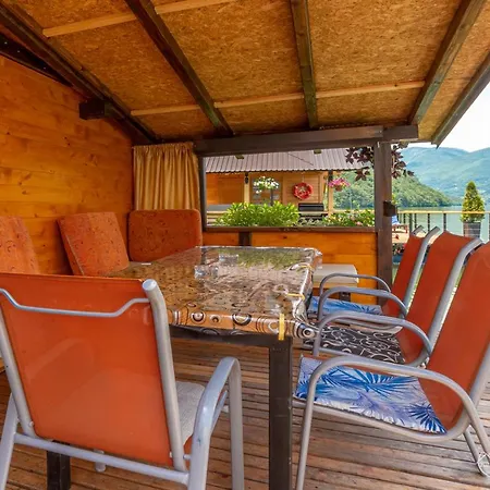 Splav Ms 公寓 巴伊纳巴什塔