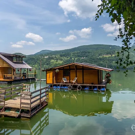 Splav Ms アパート