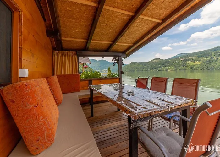 Splav Ms 巴伊纳巴什塔